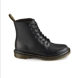 Dr. Martens Luana black leather combat boot